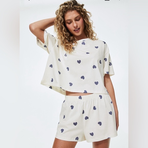 H&M Cotton PAJAMA T-SHIRT AND SHORTS White/ blue, Patterned, Hearts size M - Picture 1 of 2